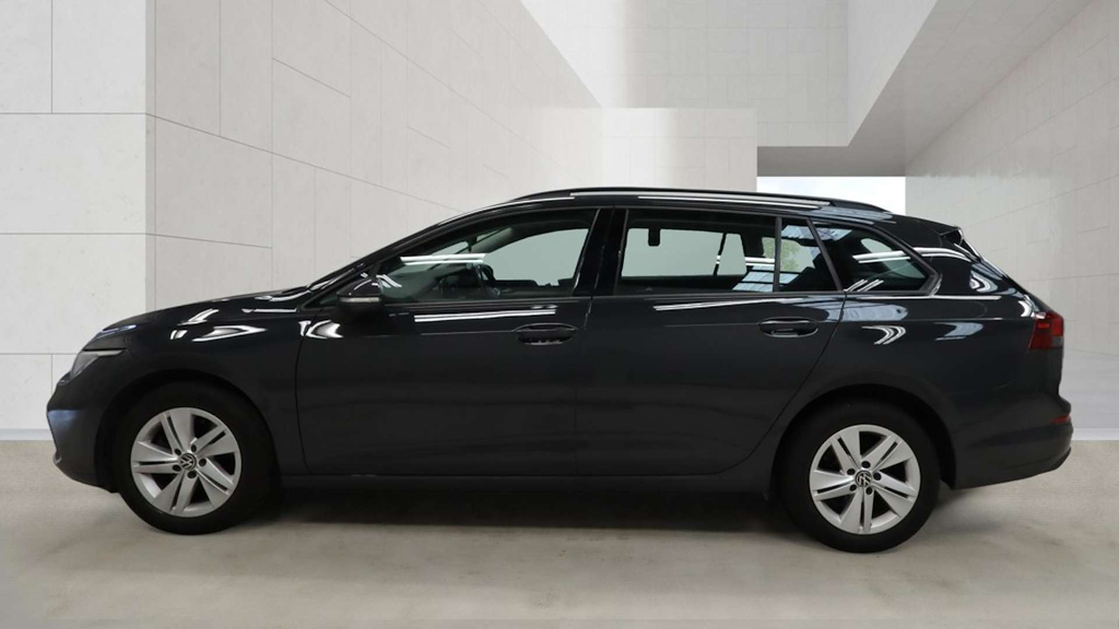 2022 Volkswagen Golf — image 5