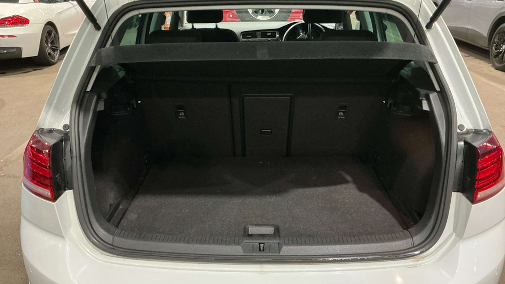 2019 Volkswagen Golf — image 7