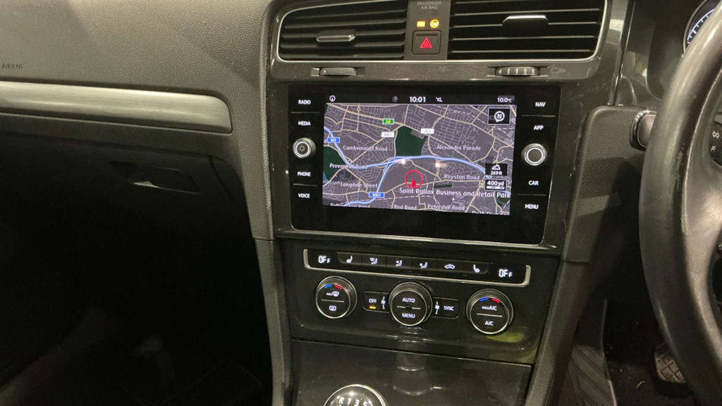 2019 Volkswagen Golf — image 11