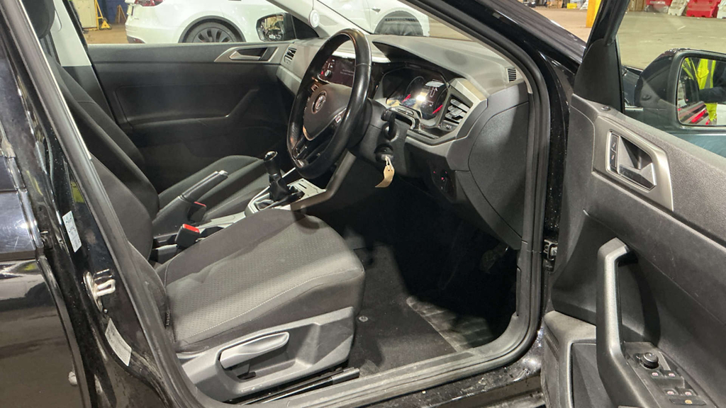 2020 Volkswagen Polo — image 9