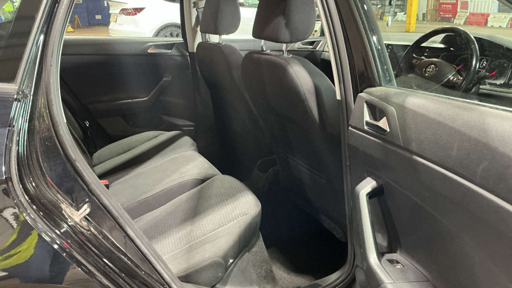 2020 Volkswagen Polo — image 8