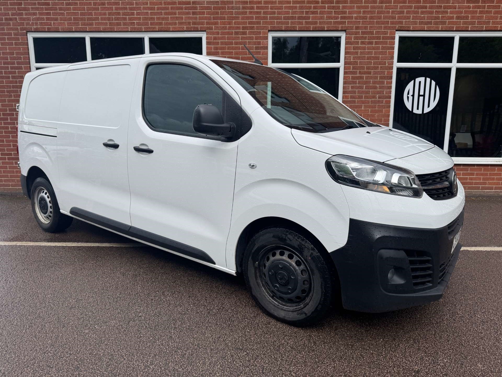 2022 VAUXHALL VIVARO