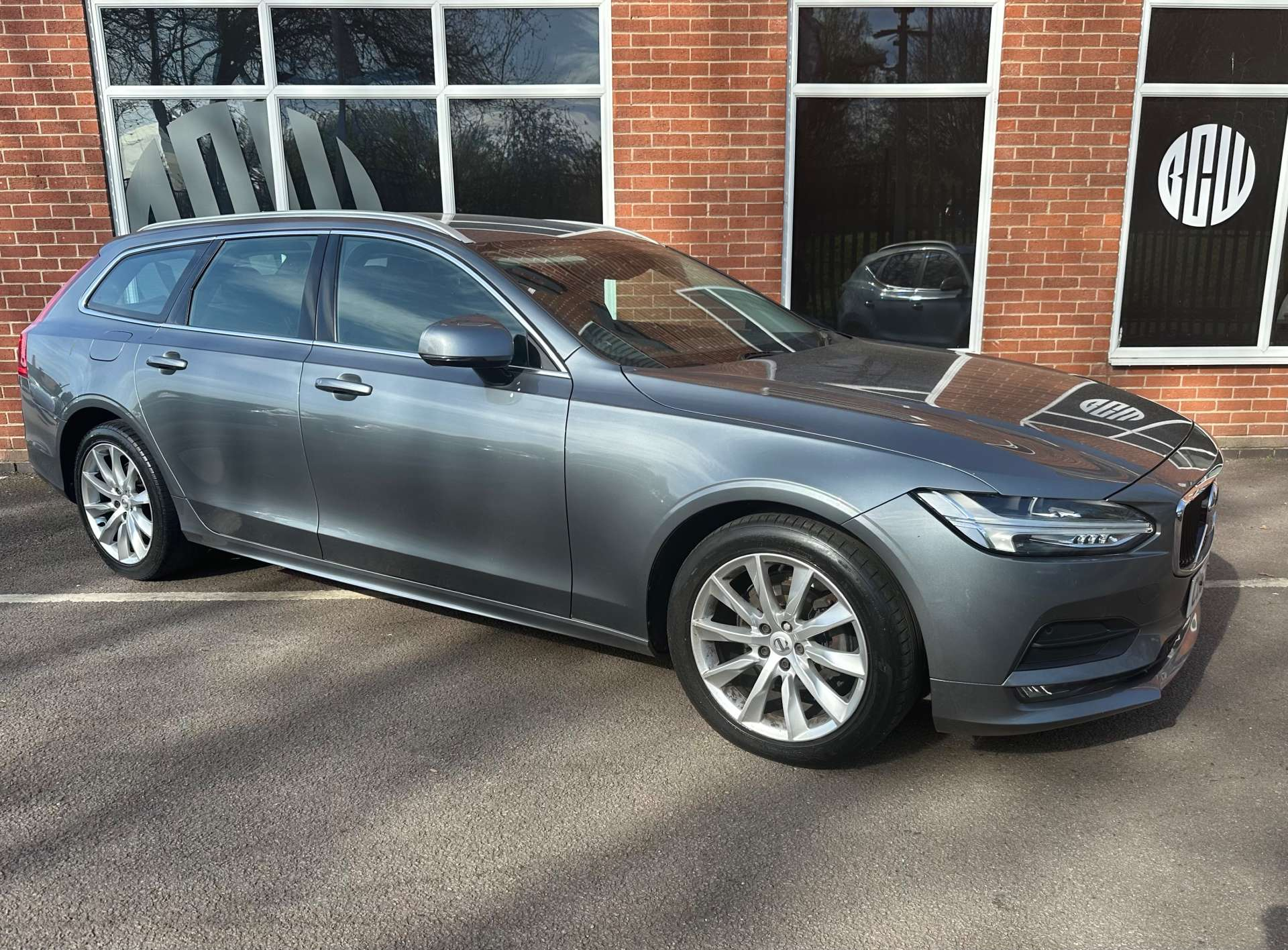 Volvo V90