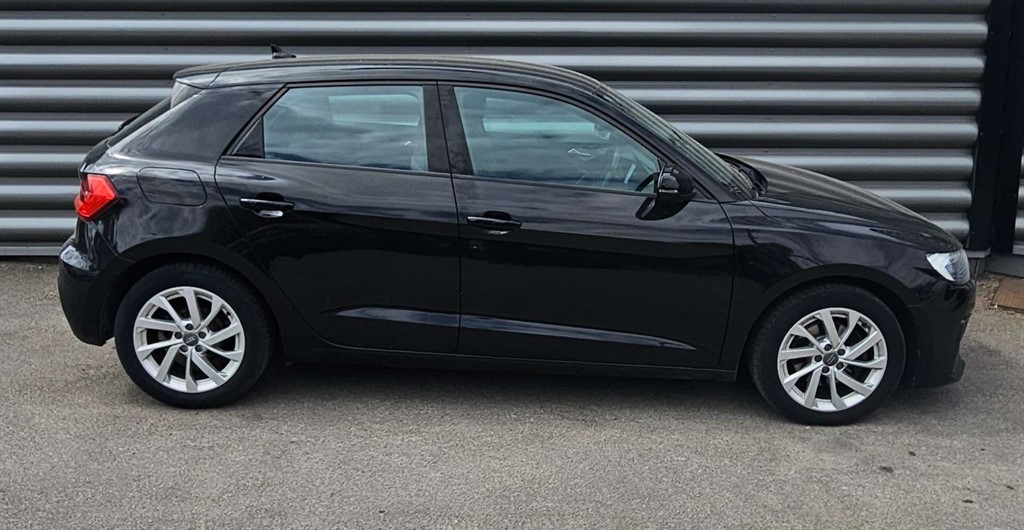 2019 Audi A1 — image 2