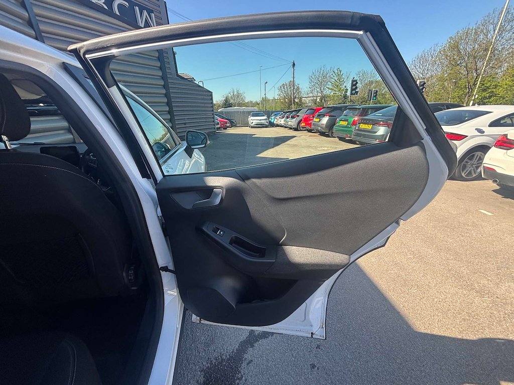 2023 Ford Puma — image 39