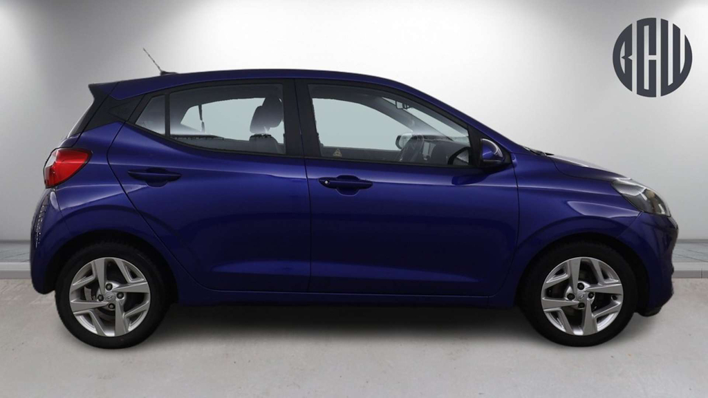 2022 Hyundai i10 — image 5