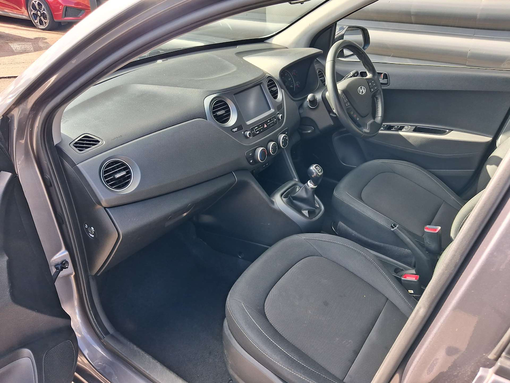 2019 Hyundai i10 — image 33