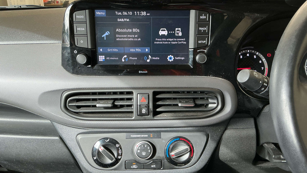 2022 Hyundai i10 — image 11