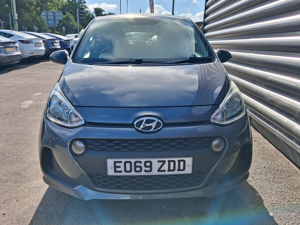 2019 Hyundai i10 — image 10