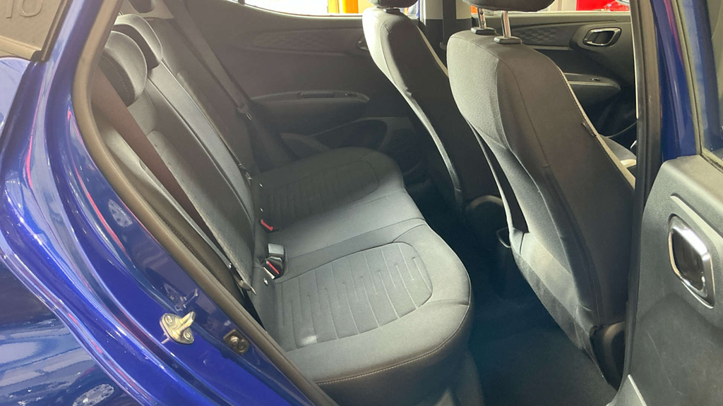 2022 Hyundai i10 — image 8