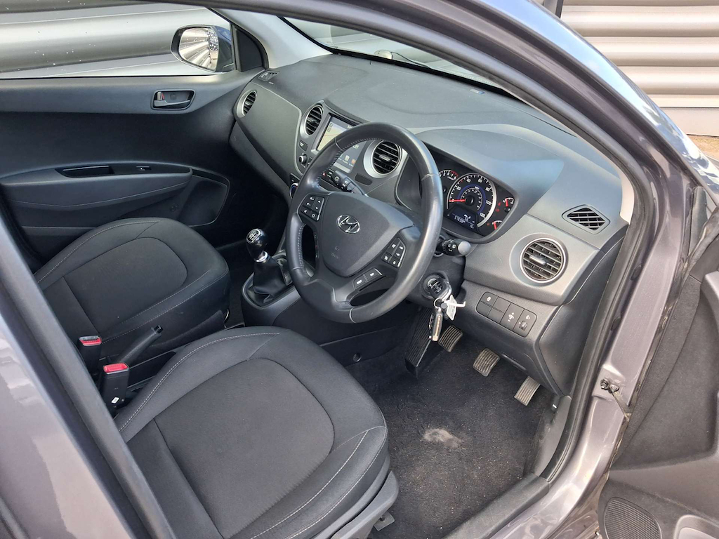 2019 Hyundai i10 — image 31