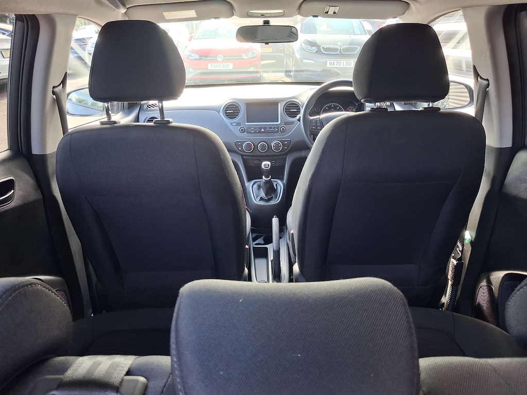 2019 Hyundai i10 — image 22
