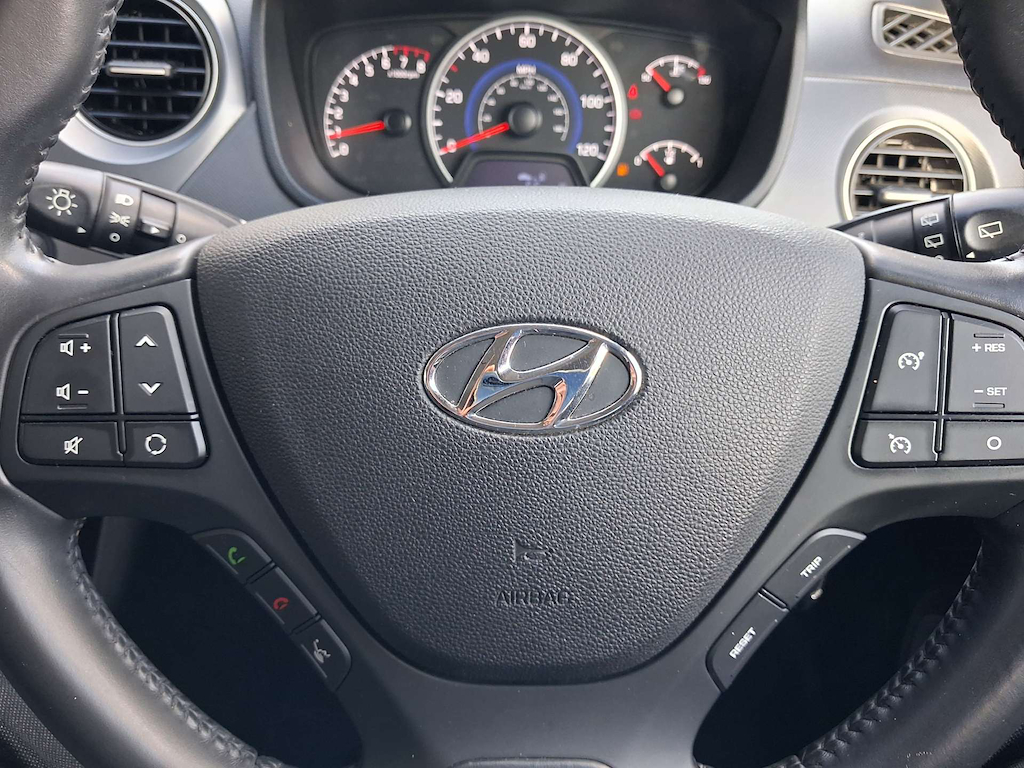 2019 Hyundai i10 — image 16