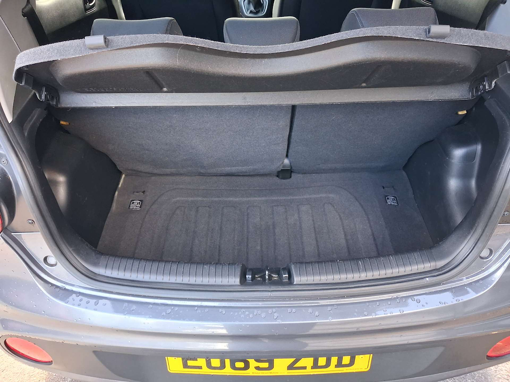 2019 Hyundai i10 — image 25