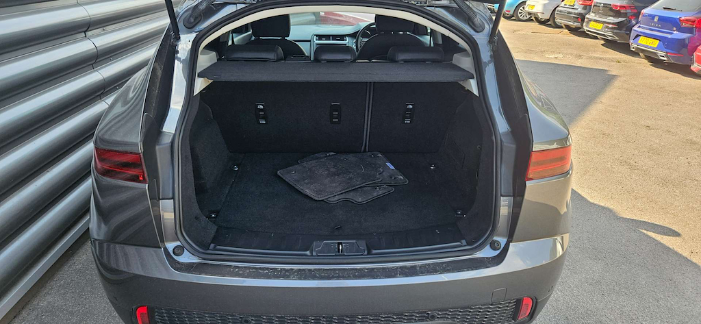 2019 Jaguar E-PACE — image 7