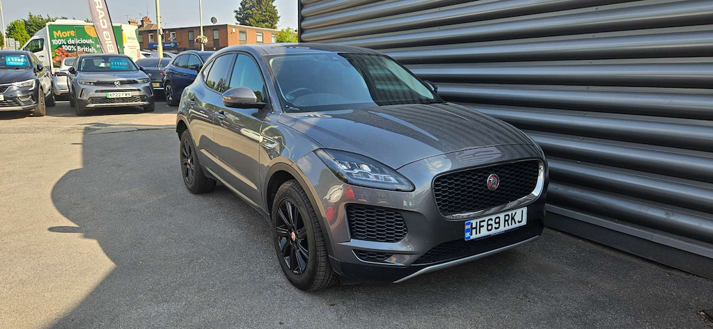 2019 Jaguar E-PACE — image 4