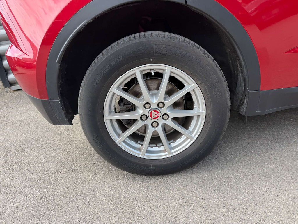 2019 Jaguar E-PACE — image 6