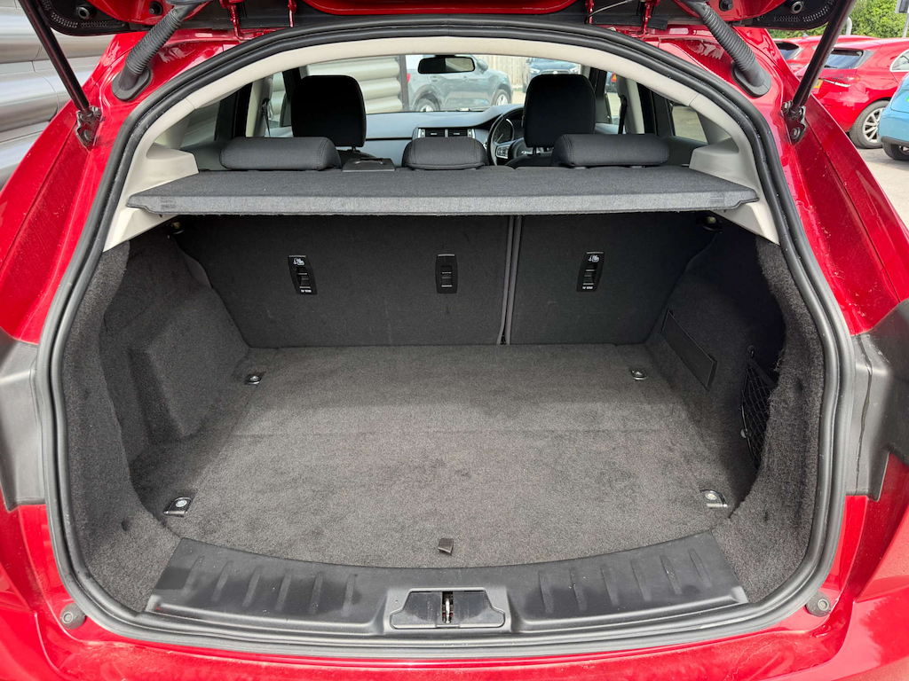 2019 Jaguar E-PACE — image 9