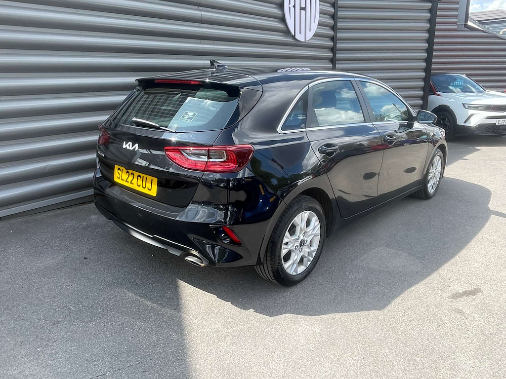 2022 Kia Ceed — image 12
