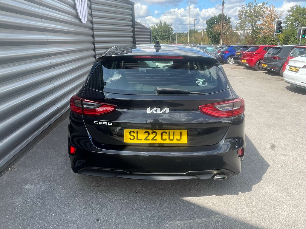 2022 Kia Ceed — image 5
