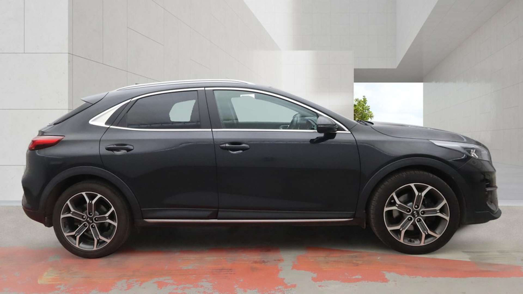 2021 Kia XCeed — image 4