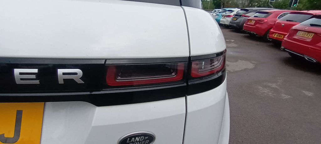 2020 Land Rover Range Rover — image 14
