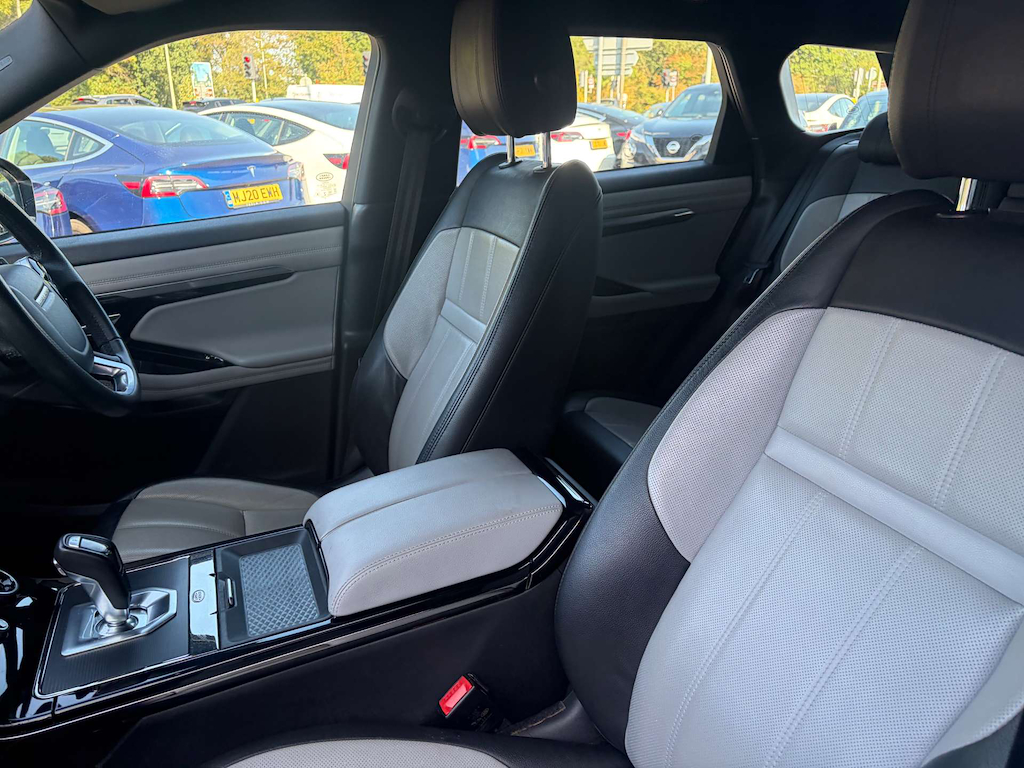 2019 Land Rover Range Rover — image 17