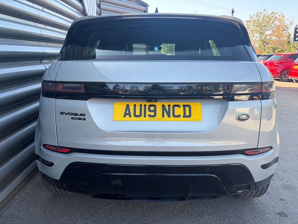 2019 Land Rover Range Rover — image 9