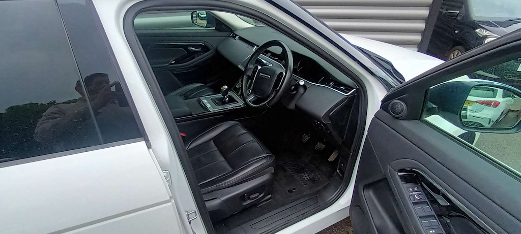 2020 Land Rover Range Rover — image 32