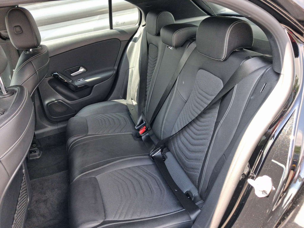 2019 Mercedes-Benz A180 — image 30