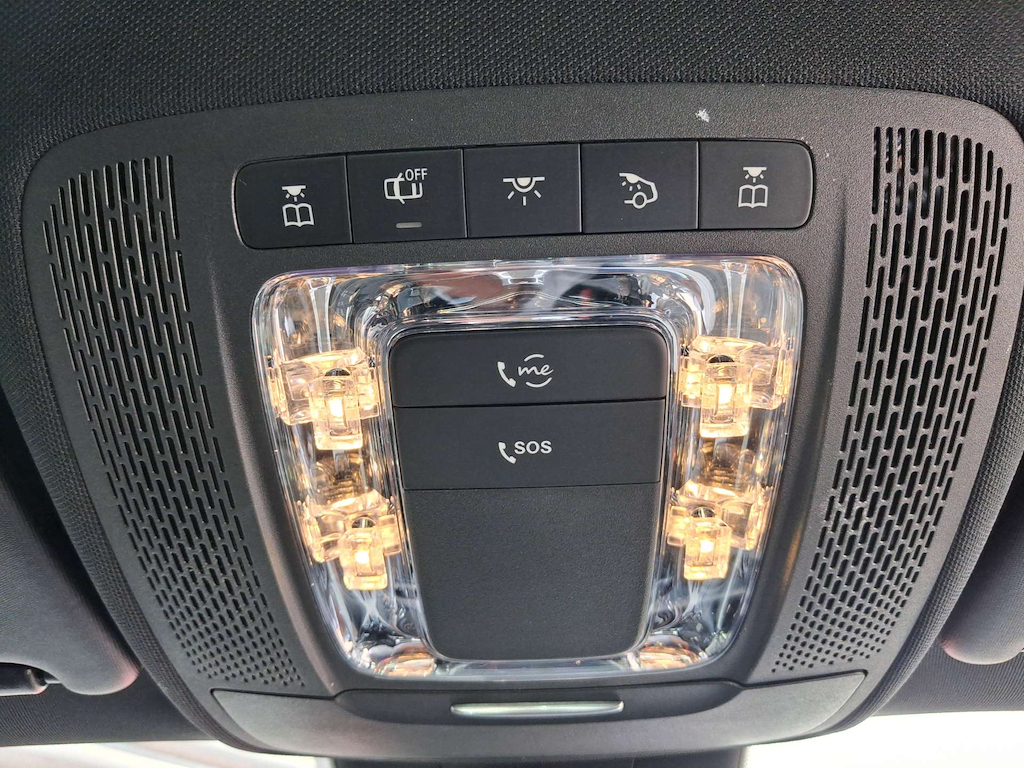 2019 Mercedes-Benz A180 — image 21