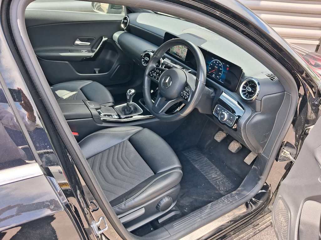 2019 Mercedes-Benz A180 — image 12