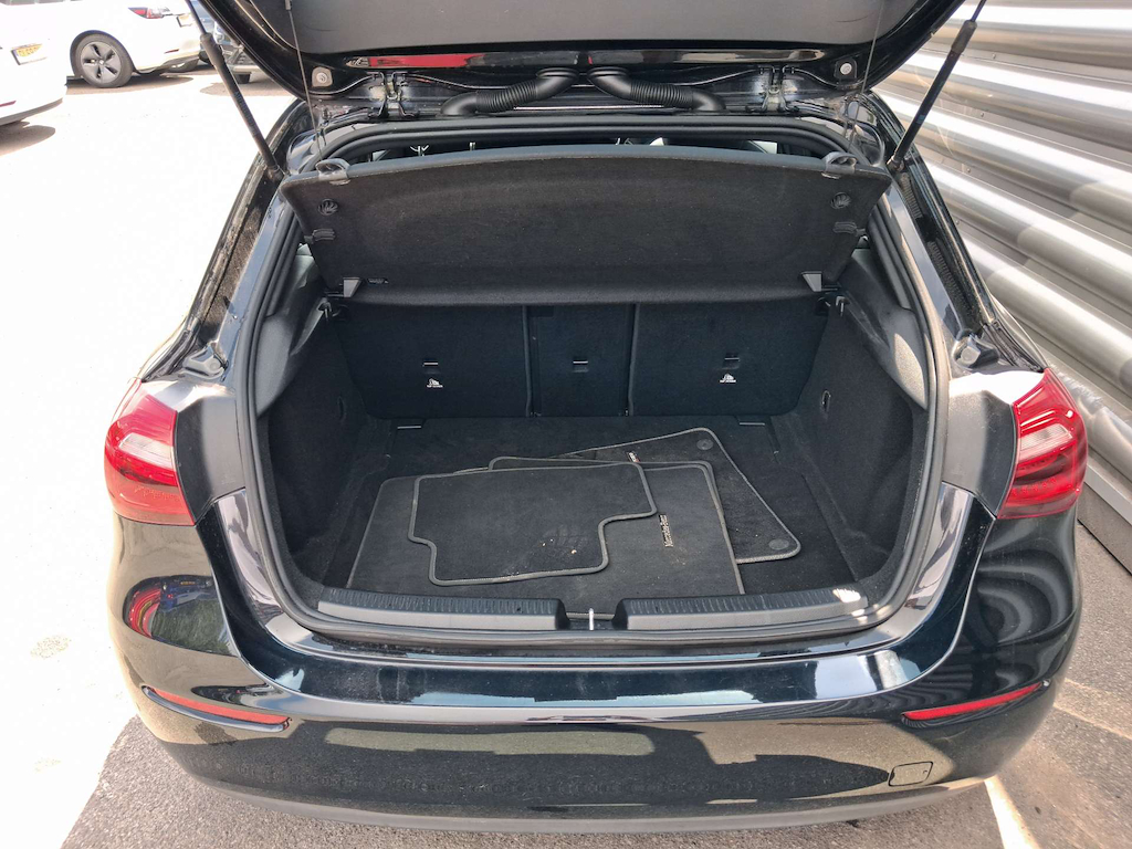 2019 Mercedes-Benz A180 — image 10