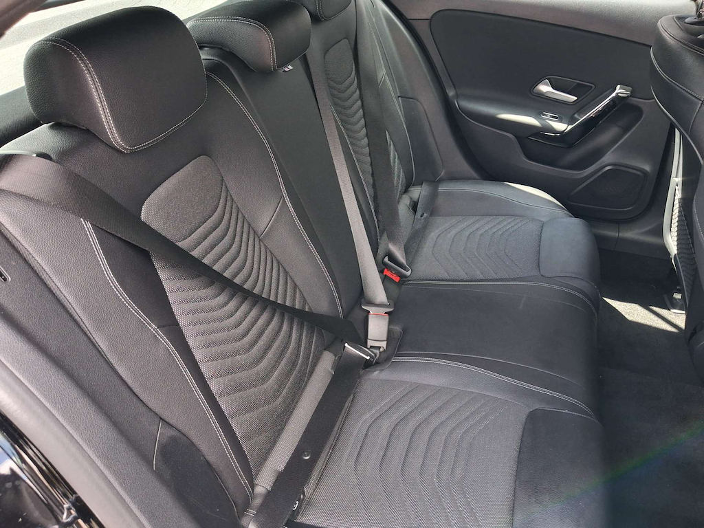 2019 Mercedes-Benz A180 — image 18