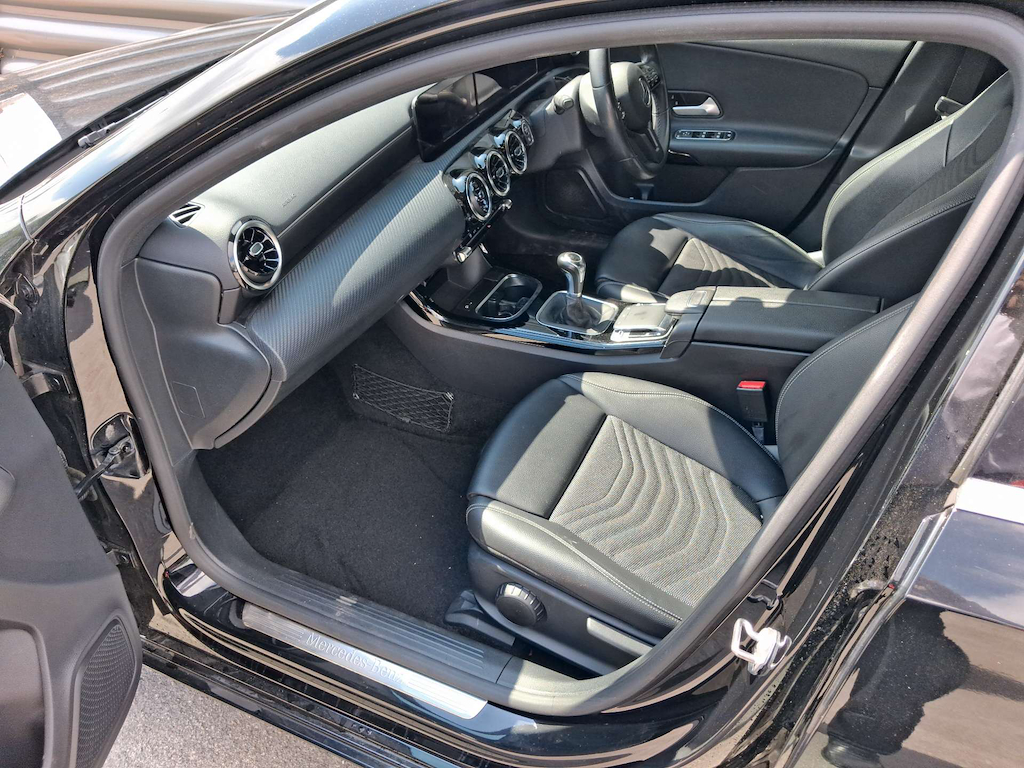 2019 Mercedes-Benz A180 — image 29