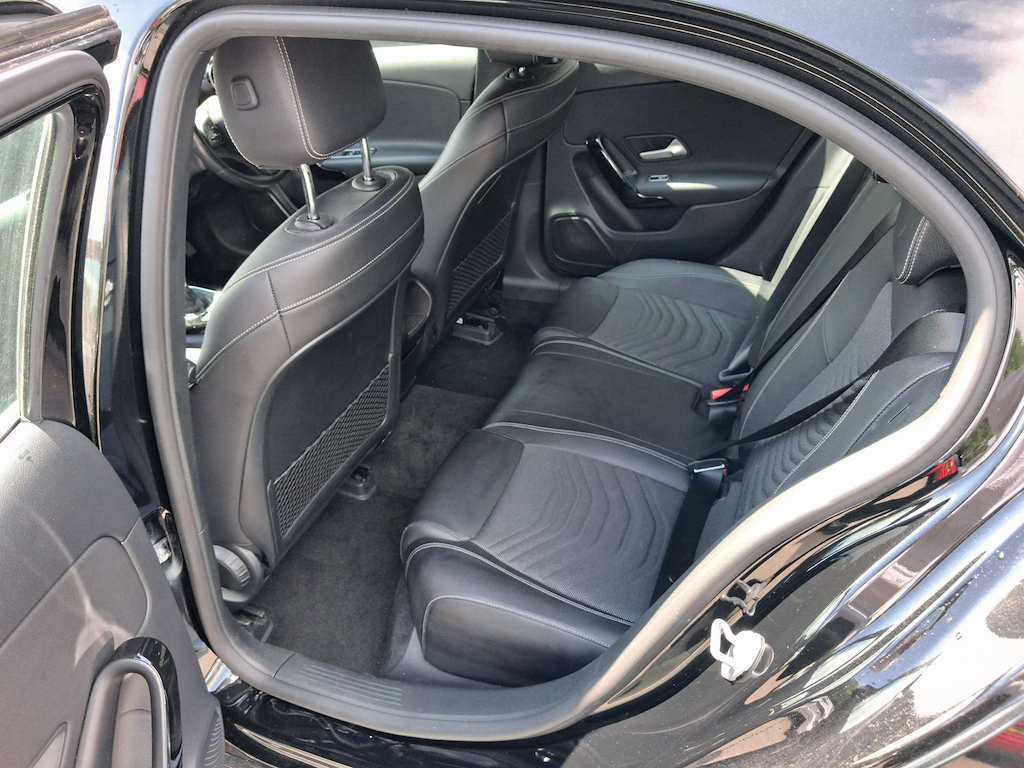 2019 Mercedes-Benz A180 — image 28