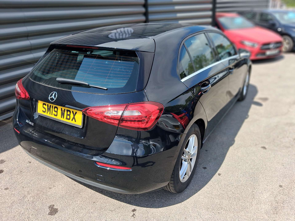 2019 Mercedes-Benz A180 — image 5