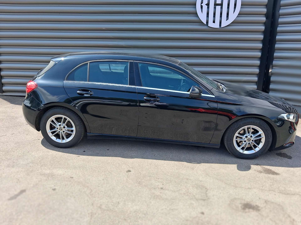 2019 Mercedes-Benz A180 — image 17