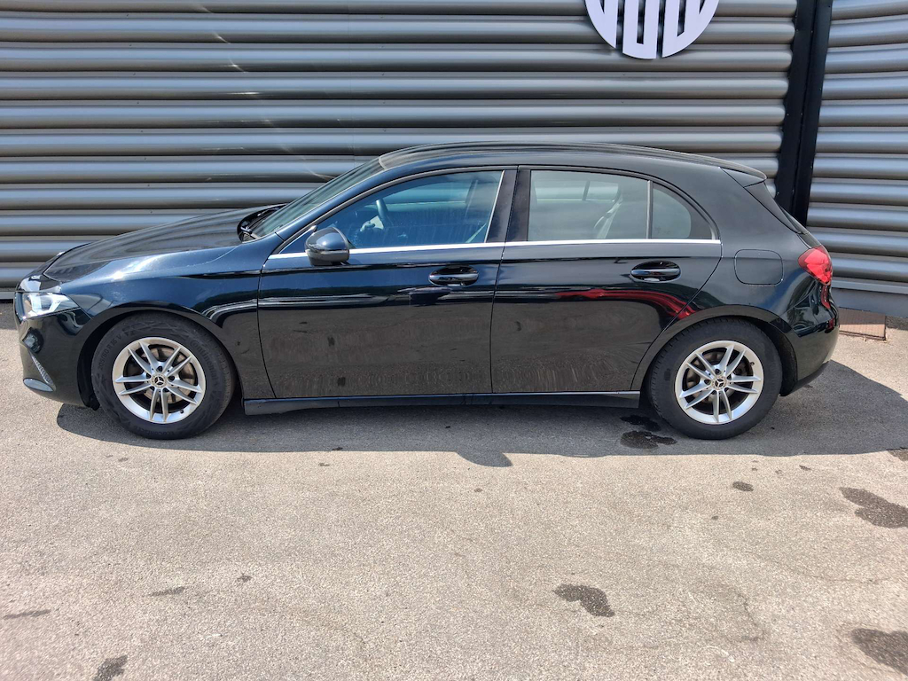2019 Mercedes-Benz A180 — image 3