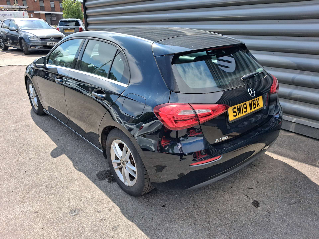 2019 Mercedes-Benz A180 — image 2