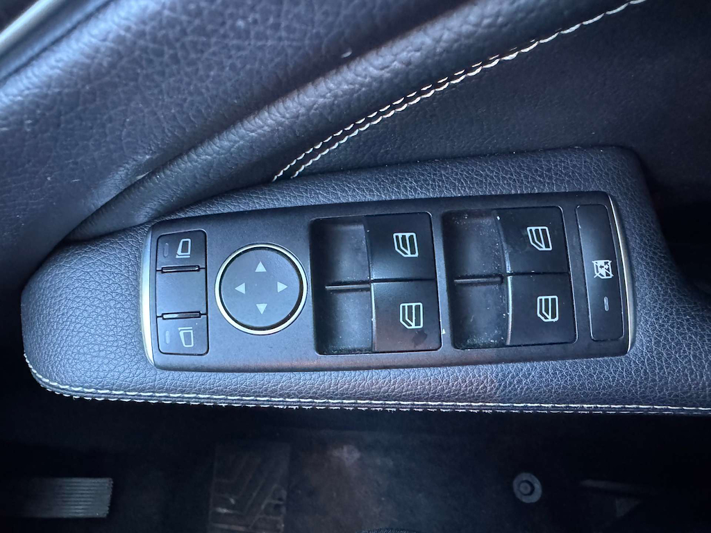 2020 Mercedes-Benz GLA180 — image 10
