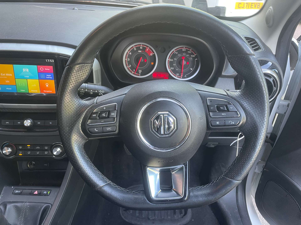 2021 MG MG3 — image 15