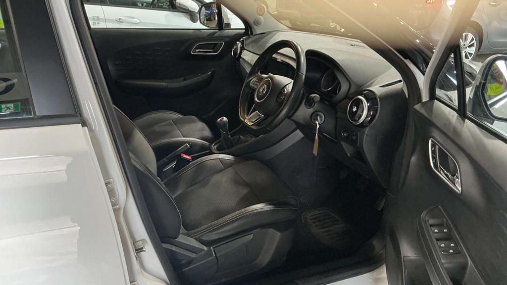 2022 MG MG3 — image 7