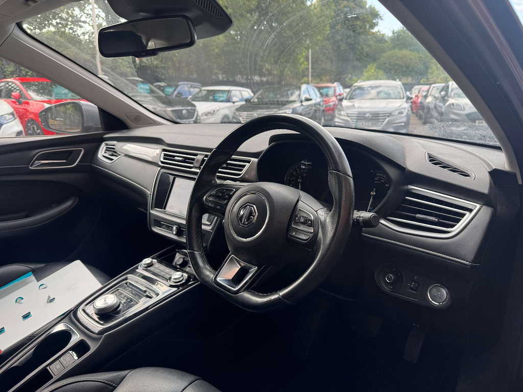 2022 MG MG5 — image 11