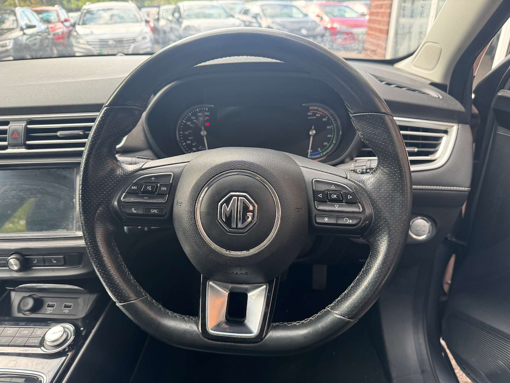 2022 MG MG5 — image 22