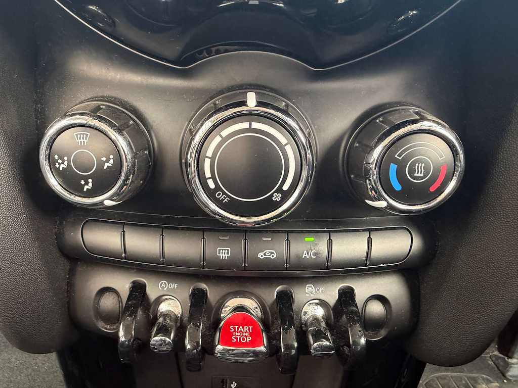 2019 MINI Hatch — image 10