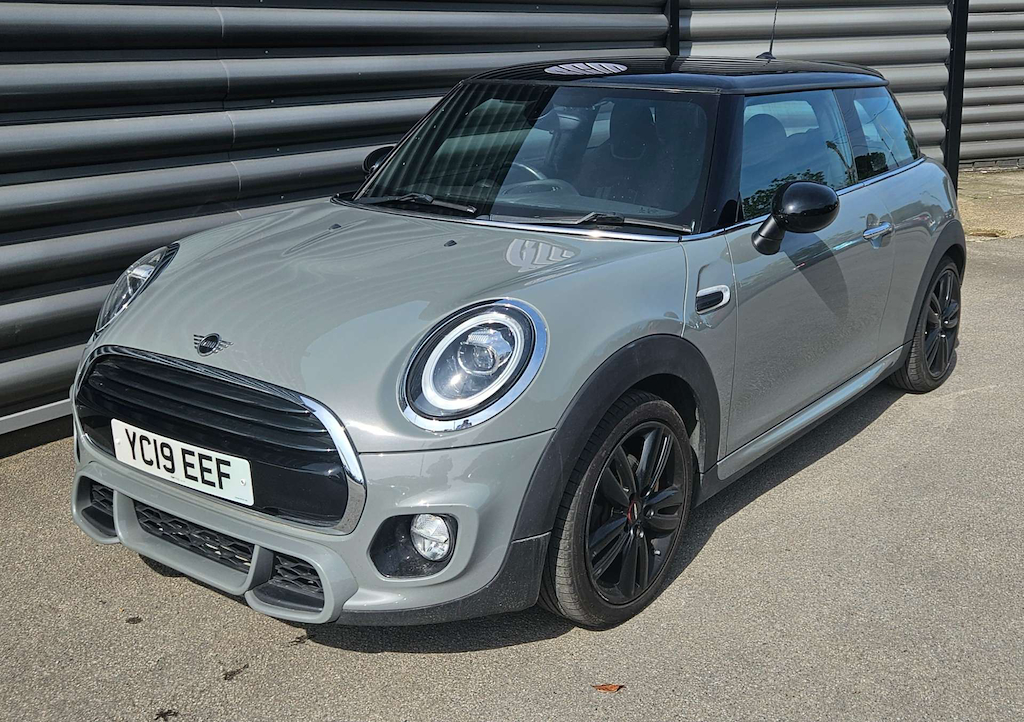 2019 MINI Hatch — image 4