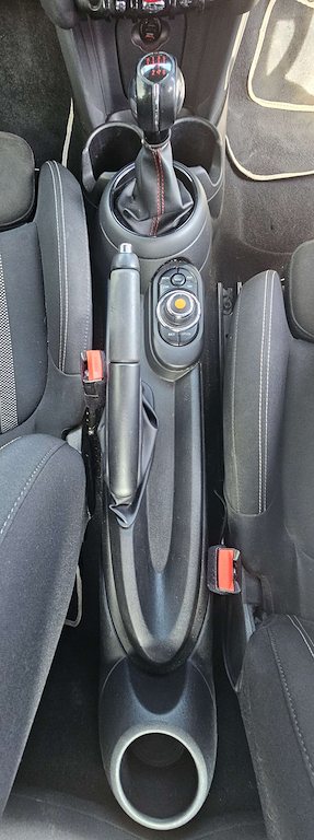 2019 MINI Hatch — image 31