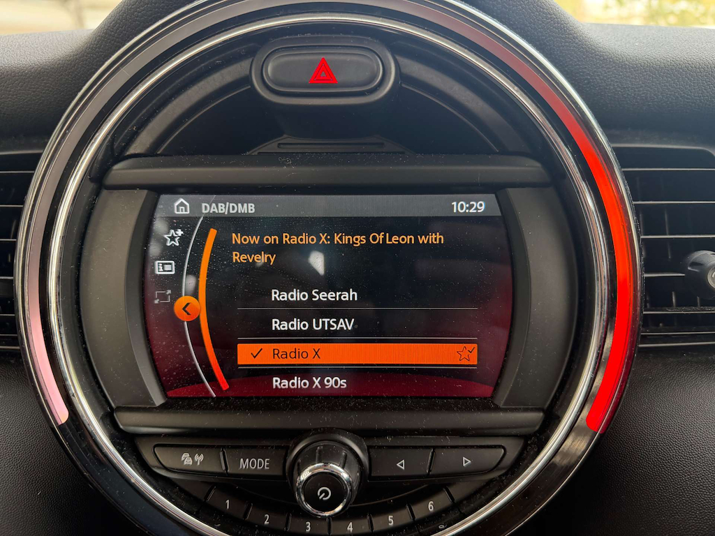 2019 MINI Hatch — image 8