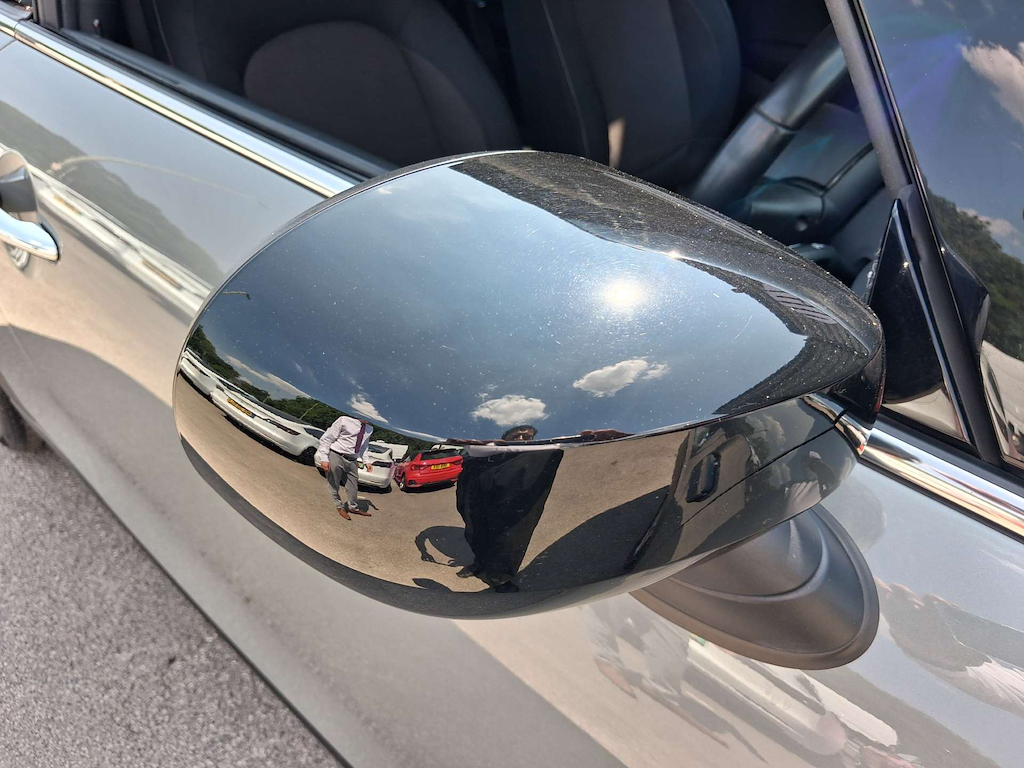 2022 MINI Hatch — image 16